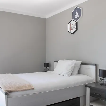 Apartmán Cracow Modern Free Parking, Views, Tram *