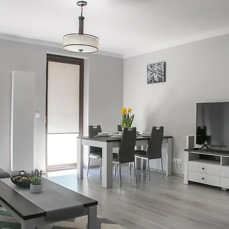 Cracow Modern Free Parking, Views, Tram